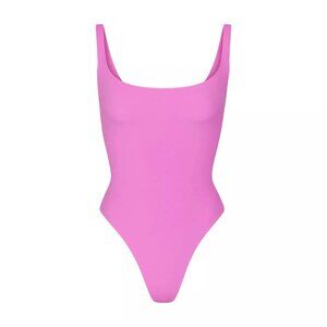 Skims Fits Everybody Thong Bodysuit, color - Neon Orchard, size - small, new